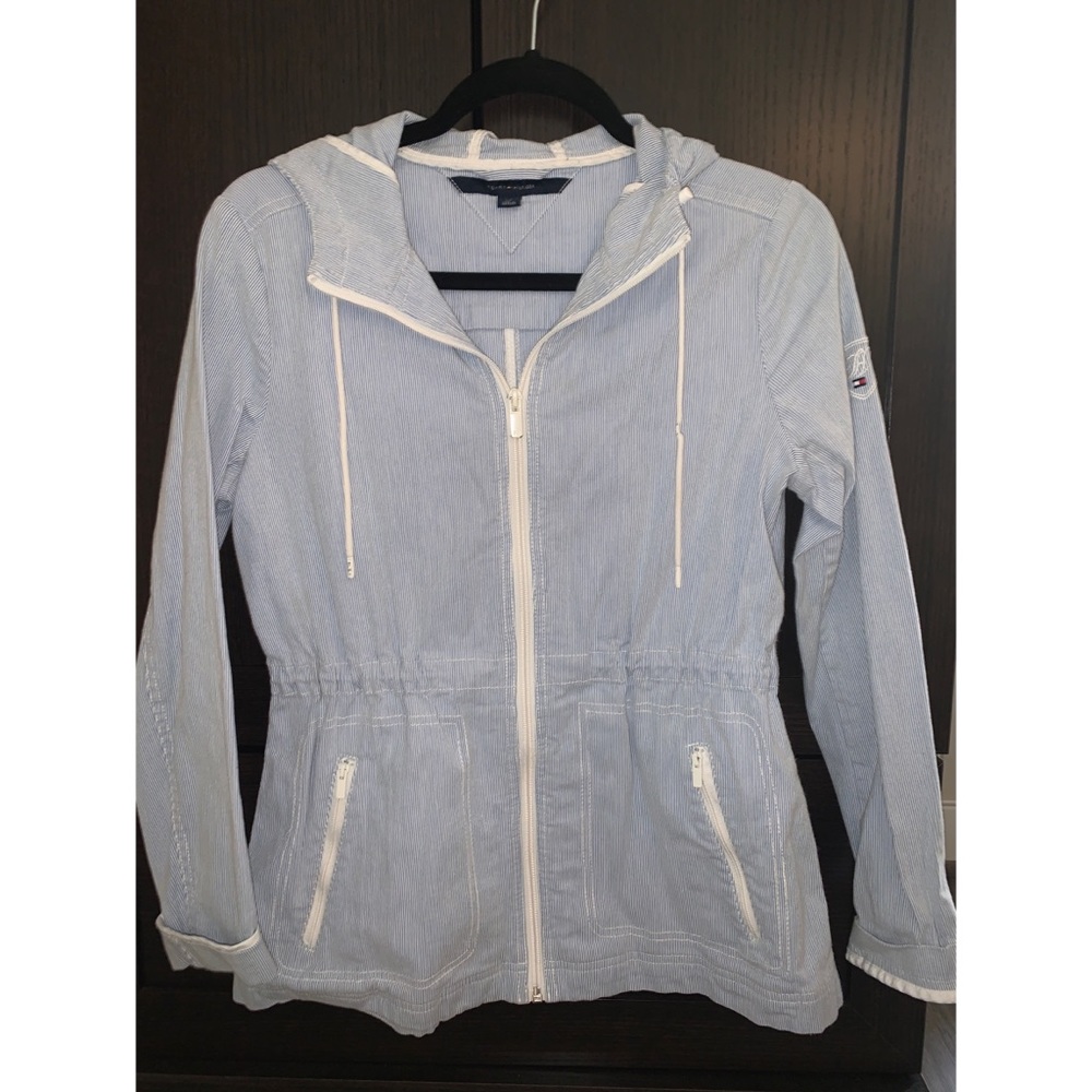 Tommy Hilfiger Coat with blue and white stripes